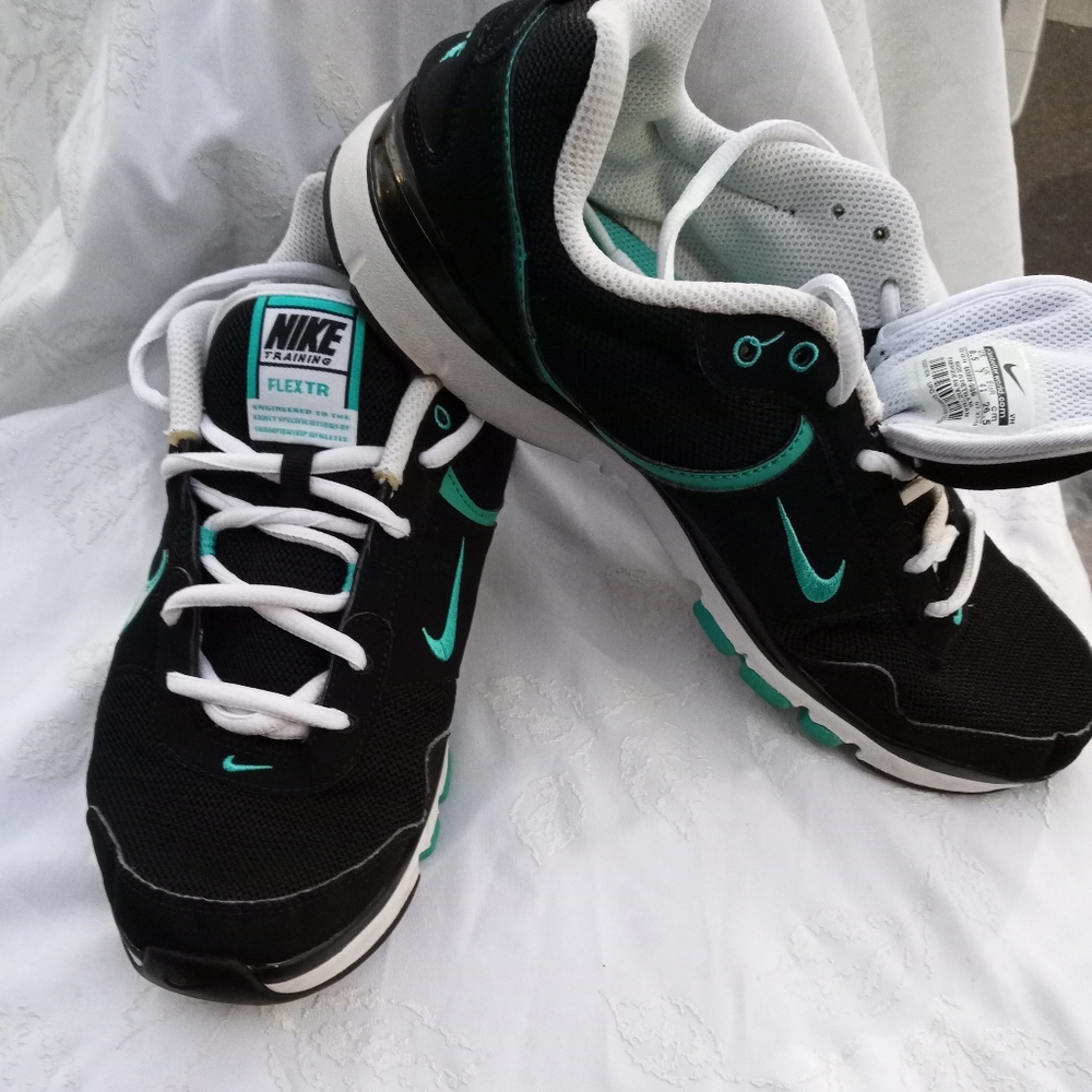Shoe